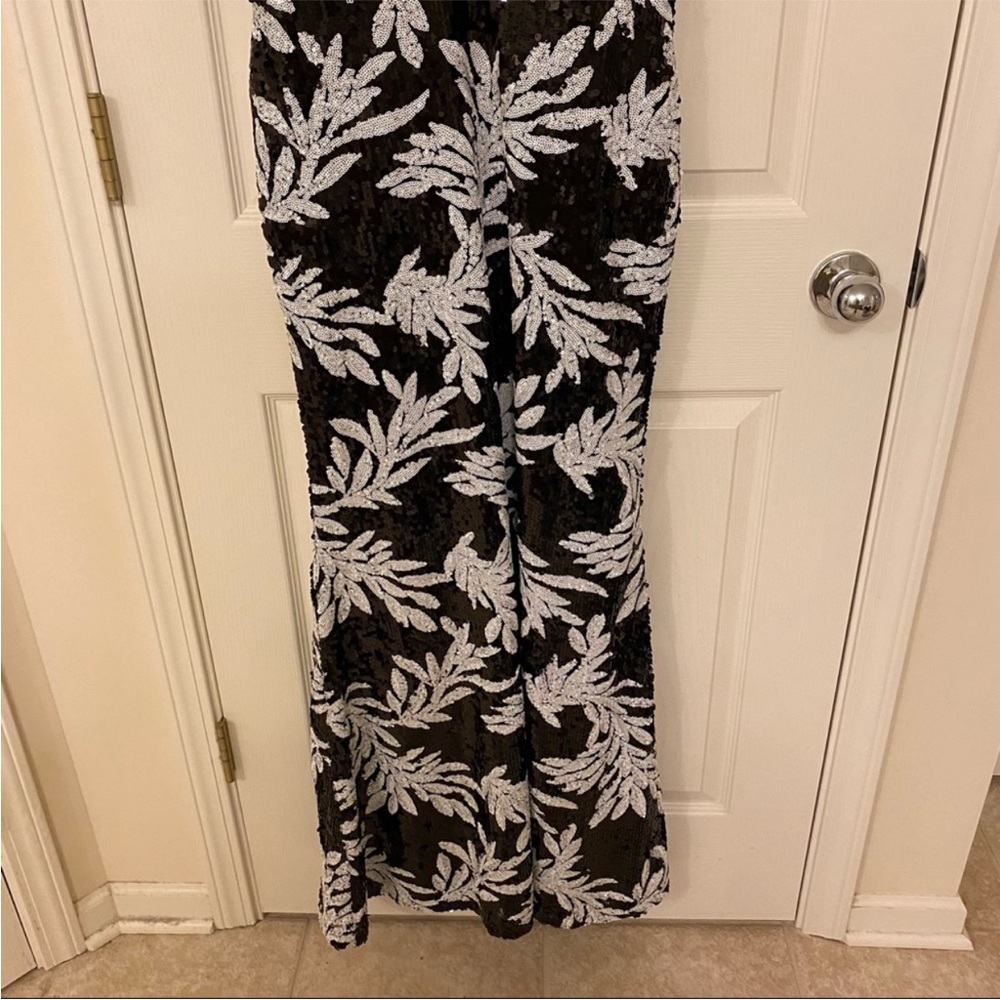 Betsy & Adam Floral Sequin Gown in Black/White 6 - Picture 4 of 10